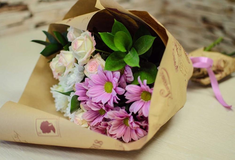 Букет цветов из: Розы и Хризантемы в Белогорске Амурской области