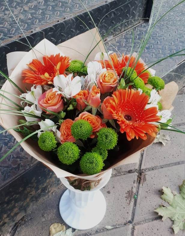 Букет цветов из: Герберы, Хризантемы, Альстромерии и Розы в Белогорске Амурской области