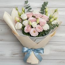 Букет цветов из:  Лизиантусы в Белогорске Амурской области