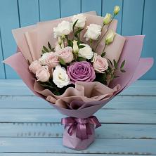 Букет цветов из:  Розы и Лизиантусы в Белогорске Амурской области