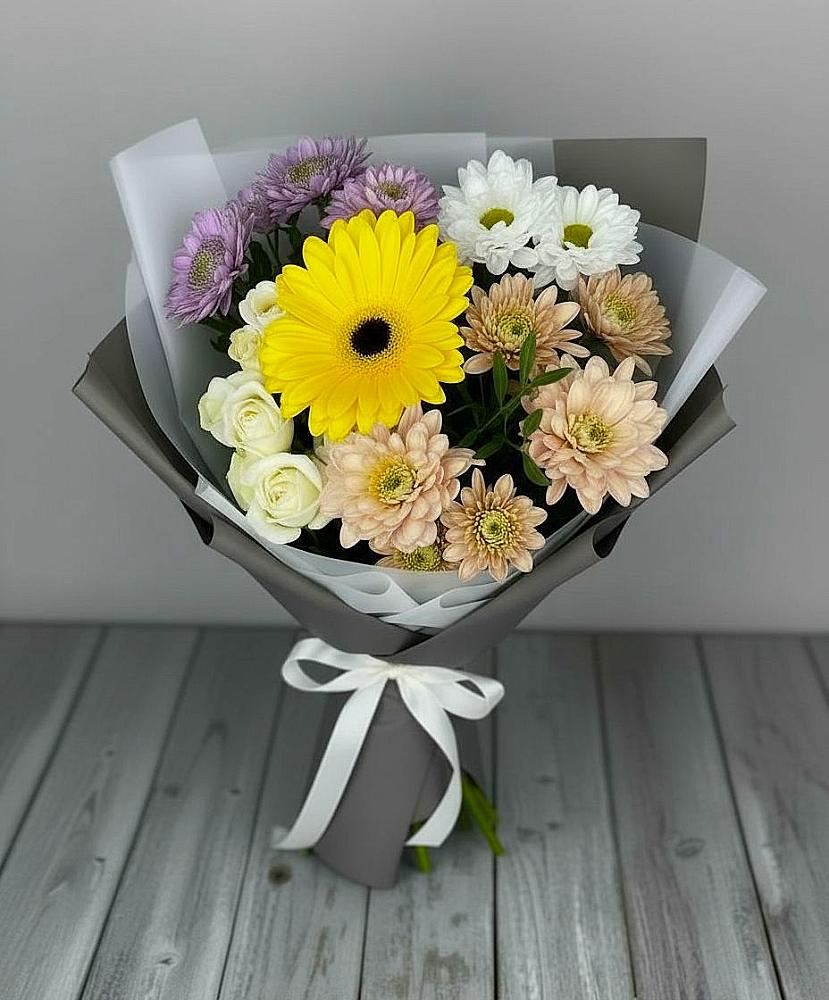 Букет цветов из: Розы, Герберы и Хризантемы в Белогорске Амурской области