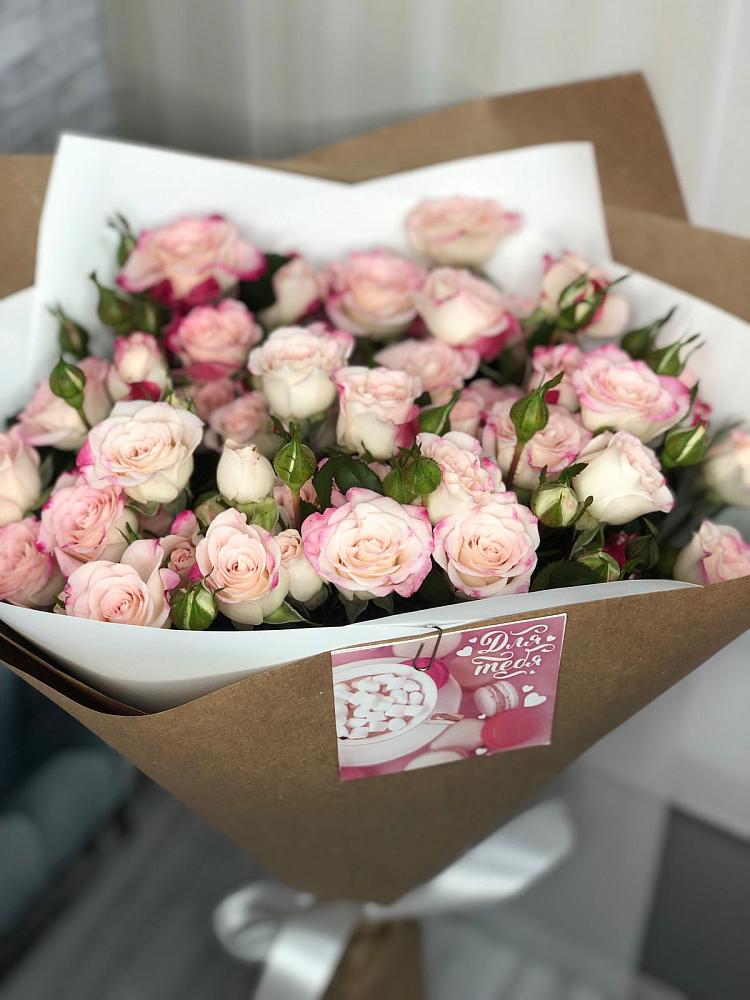 Букет цветов из: Розы в Белогорске Амурской области