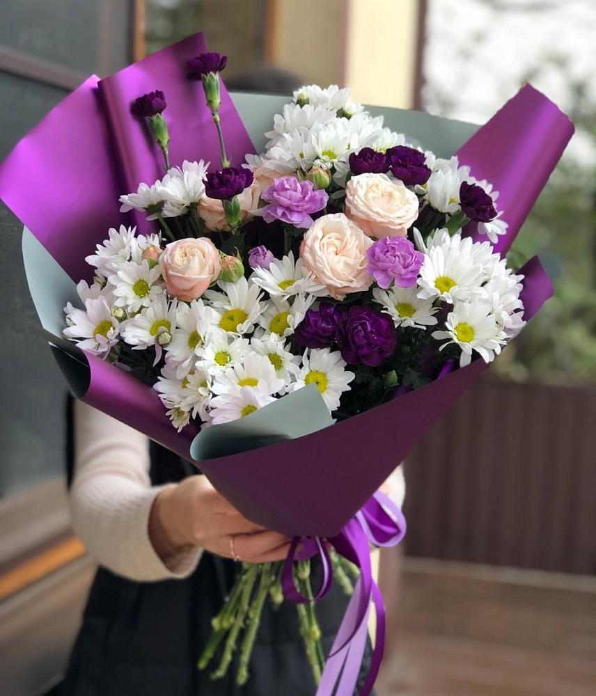 Букет цветов из: Хризантемы, Гвоздики и Розы в Белогорске Амурской области