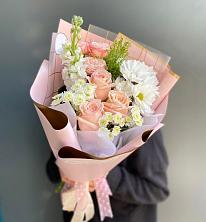Букет цветов из:  Хризантемы и Розы в Белогорске Амурской области