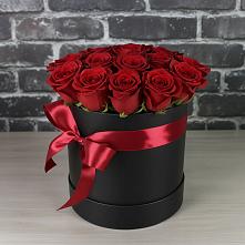 Цветочная композиция из Розы в шляпной коробке в Белогорске Амурской области