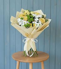 Букет цветов из:  Хризантемы и Розы в Белогорске Амурской области