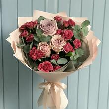 Букет цветов из:  Гвоздики и Розы в Белогорске Амурской области