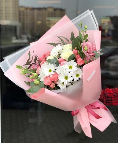 Букет цветов из: Розы, Лизиантусы и Хризантемы в Белогорске Амурской области