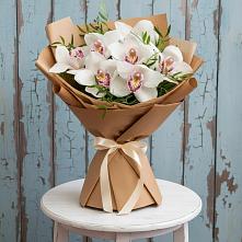 Букет цветов из:  Орхидеи и Розы в Белогорске Амурской области