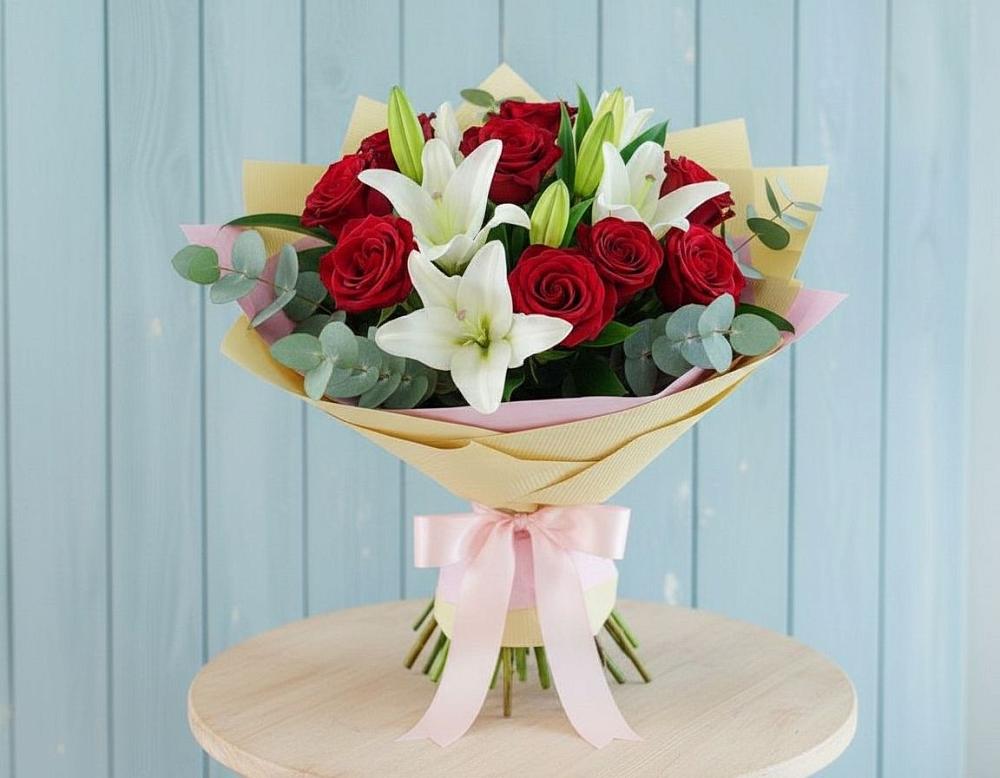 Букет цветов из: Лилии и Розы в Белогорске Амурской области
